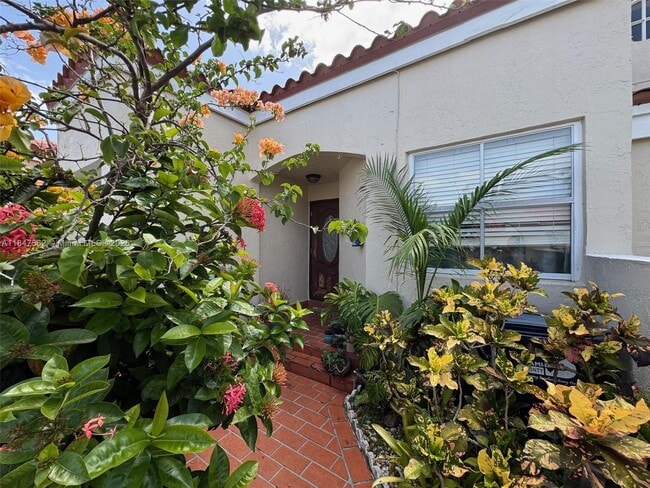 Building Photo - 6405 SW 132nd Ct Cir
