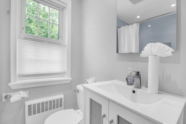 Building Photo - Charming Alexandria Home in Del Ray