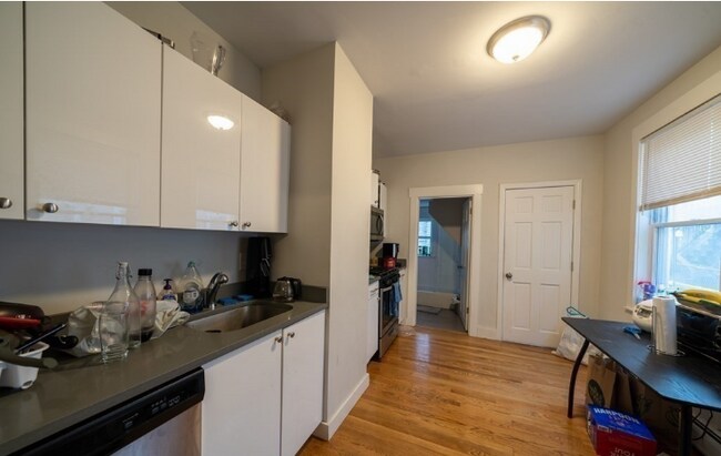Primary Photo - 160 Dorchester St