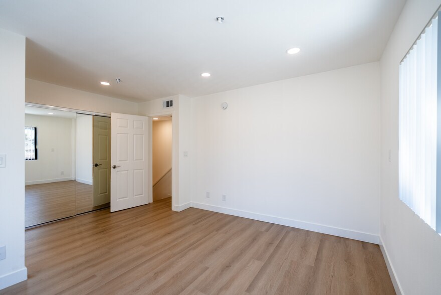 Building Photo - 123 S Roosevelt Ave