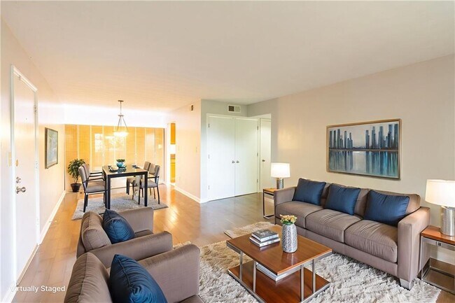 Building Photo - 2955 Seven Pines Ln