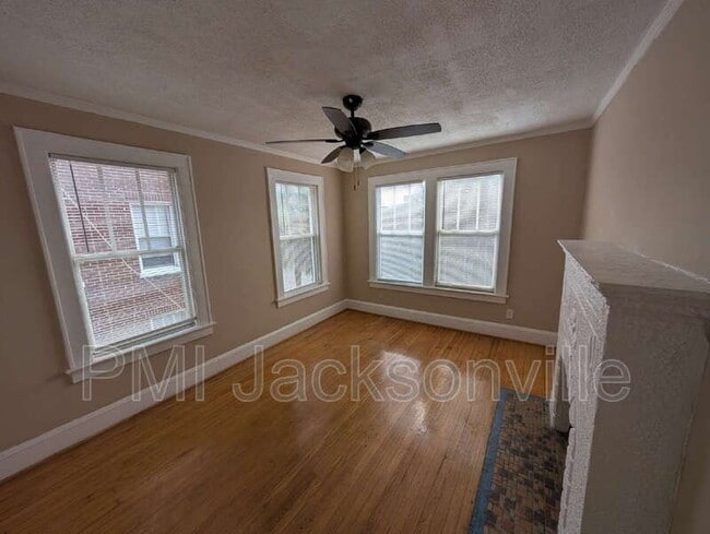 Building Photo - 2623 College St