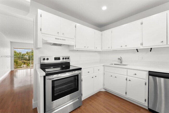 Building Photo - 7777 SW 86th St