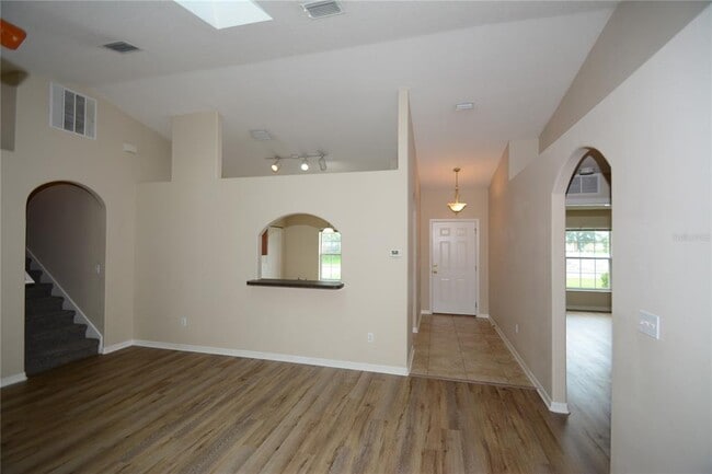 Building Photo - 20 Wheeler Ln