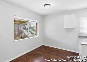 Building Photo - 5938 Oak Run St