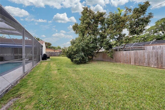 Building Photo - 18900 Belview Dr