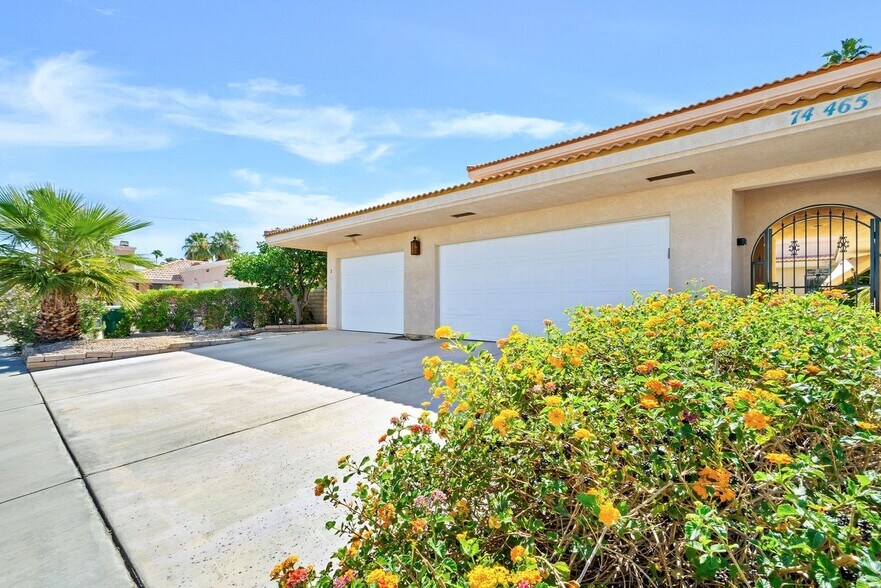 Building Photo - 74465 Driftwood Dr