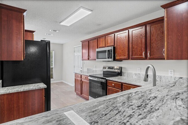 Building Photo - 2074 Spring Grove S