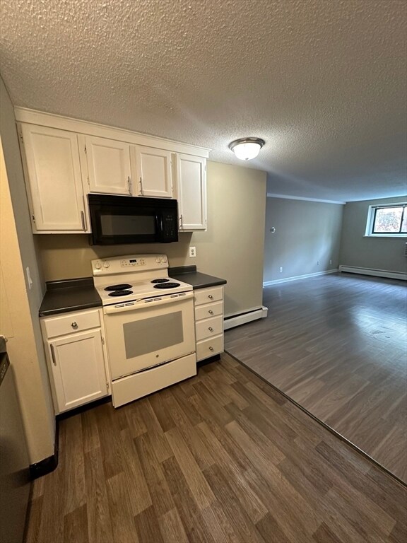 Building Photo - 375 Harvard St