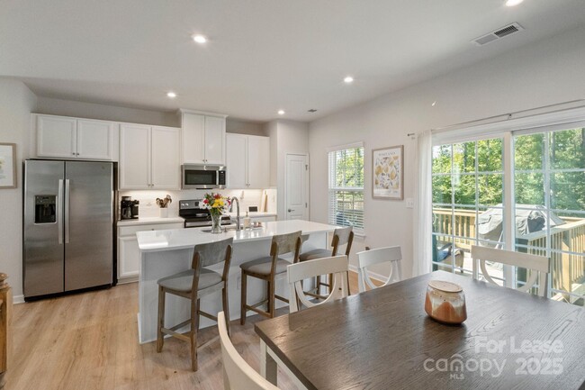 Building Photo - 4113 Edenborn Ln