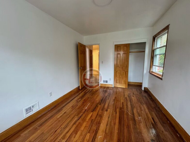 Building Photo - 1458 Stadium Ave
