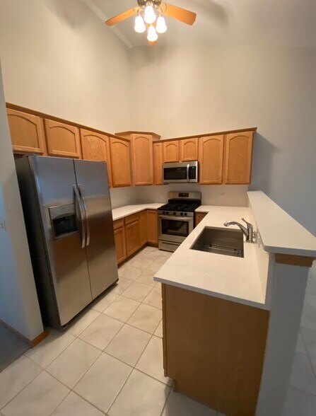 Kitchen - 9406 Huber Ct