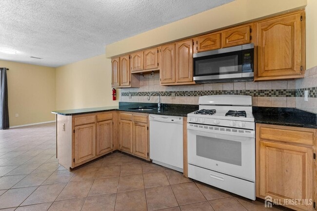 Building Photo - 36 Sassafras Ct