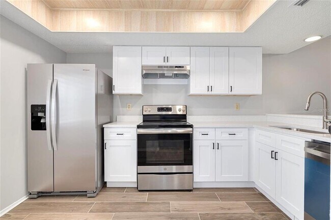 Building Photo - 218 Caryl Way