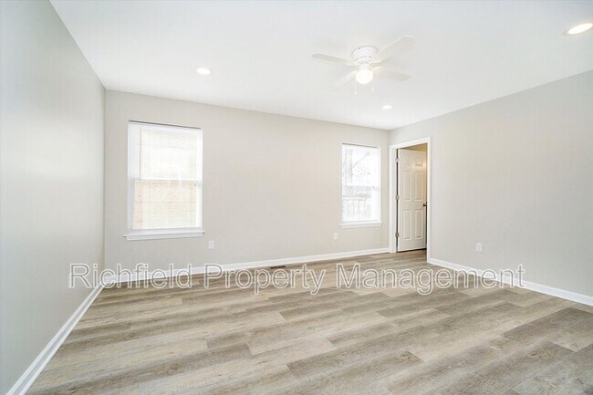 Building Photo - 2538 Columbia Ave