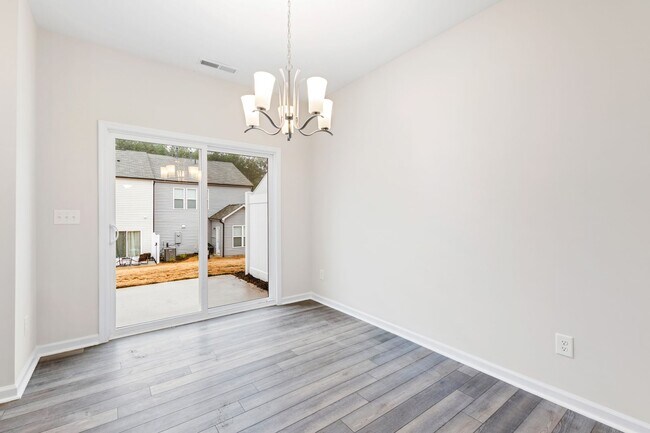 Building Photo - Modern & Charming 3-Bedroom Townhome in Durham!