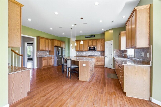 Building Photo - 6110 Holter Rd