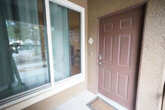 Building Photo - SHOWINGS AVAILABLE NOW