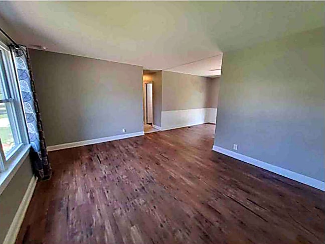 Building Photo - 1325 2nd St