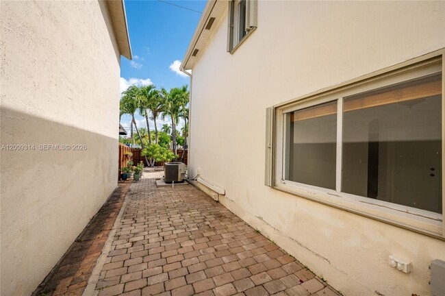 Building Photo - 13753 SW 160th Terrace