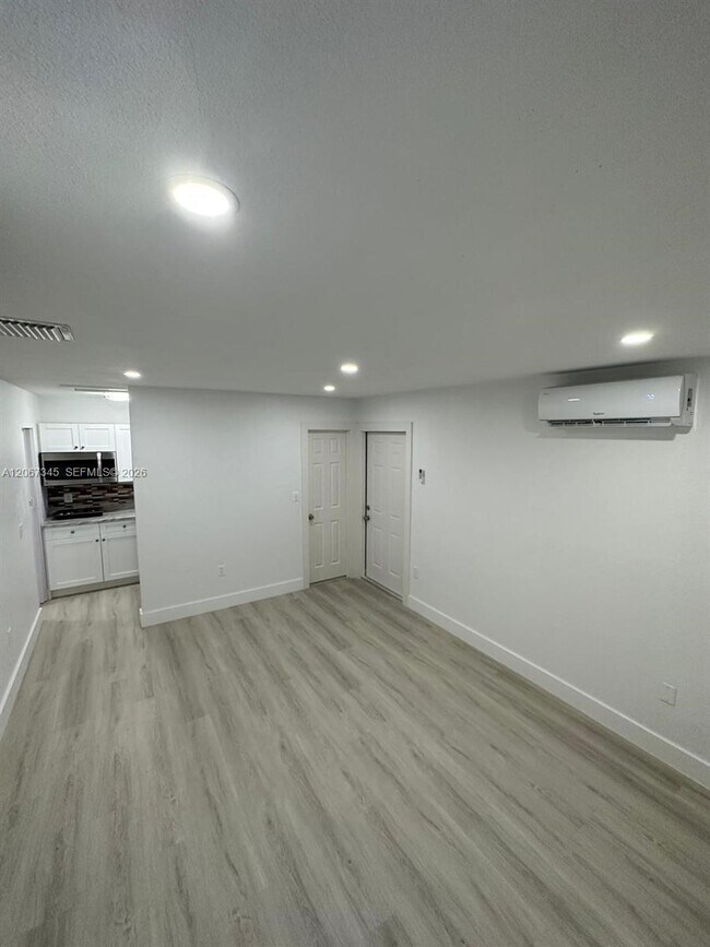 Building Photo - 20926 SW 124th Ave Rd