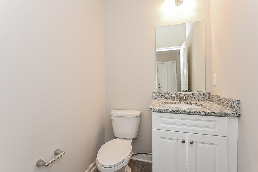 Building Photo - 19 Celtic Ct