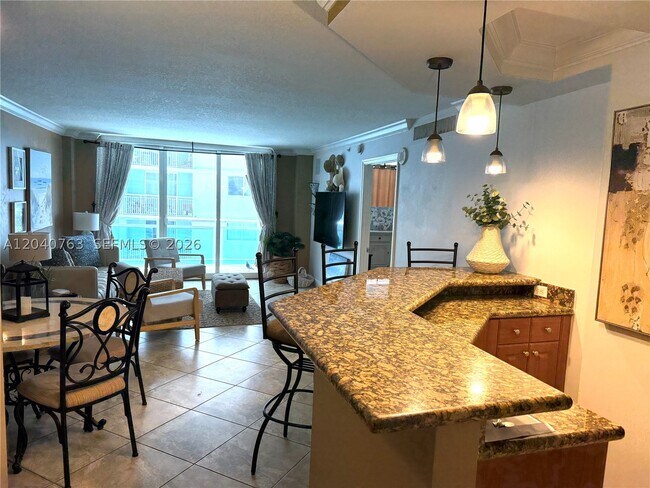 Building Photo - 6917 Collins Ave