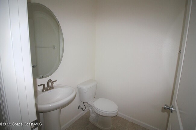 Building Photo - 77 Montecito Dr