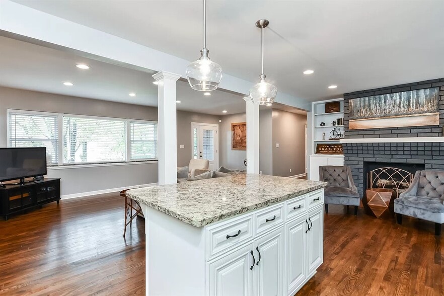 Building Photo - 2480 Cascade Rd SW