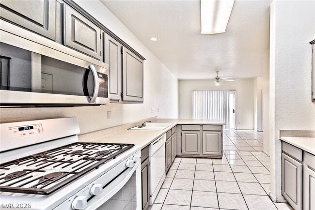Building Photo - 1637 Cave Spring Dr
