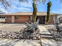 Building Photo - Charming 3-Bedroom Home in a Quiet Neighbo...