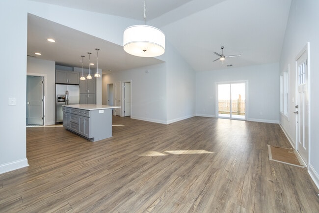 Building Photo - 805 Rodey Ave