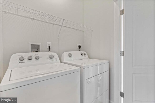 Building Photo - 5903 Garden Walk Dr