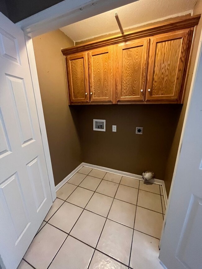 Building Photo - Cabot Rental!