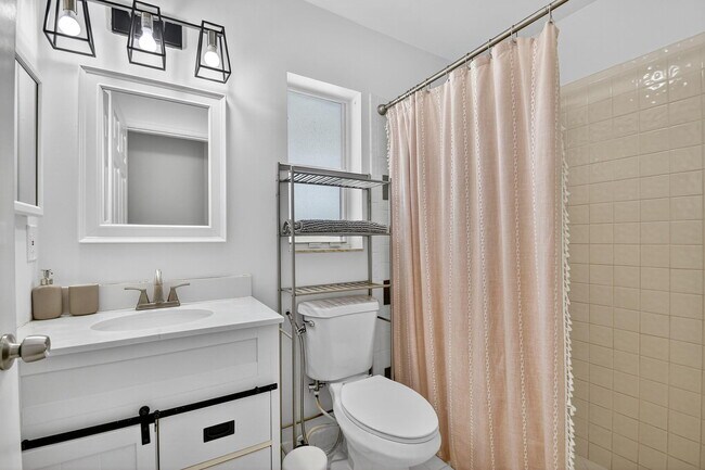 Building Photo - 1891 Oak Berry Cir