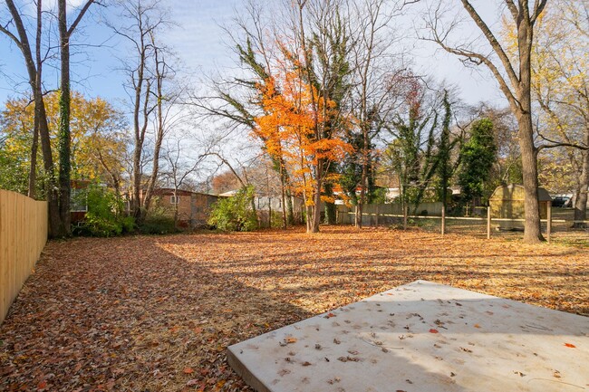 Building Photo - Charming Gallatin Home!