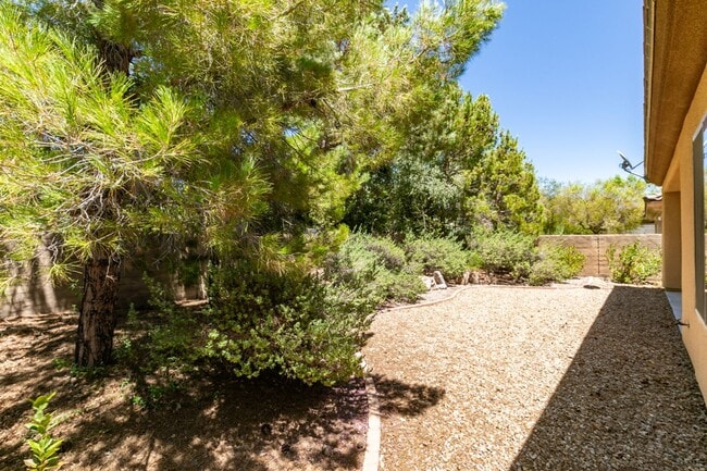 Building Photo - Elegant 3Bedroom/2.5Bath Furnished Home with Casita in Anthem Country Club