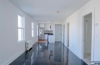 Building Photo - 9066 Palisade Plaza