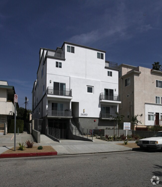 Building Photo - 3680 Keystone Ave