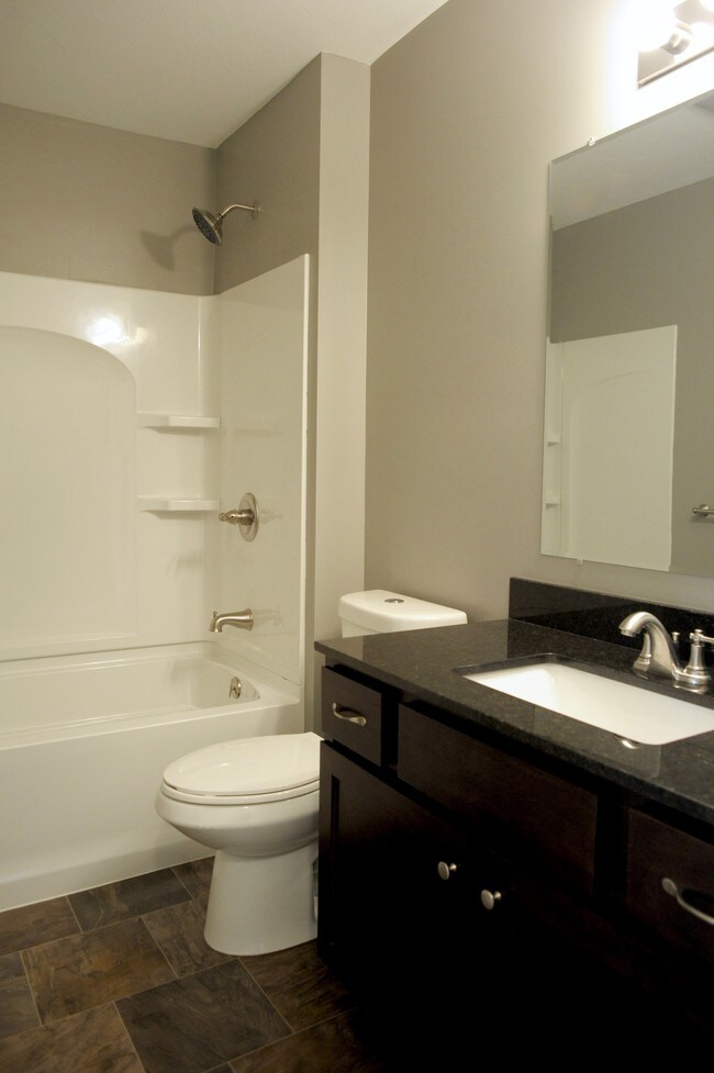 Building Photo - 1424 Sigsbee St SE