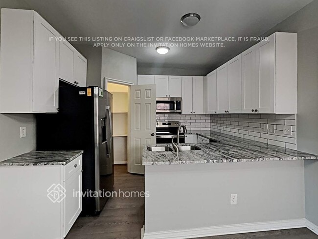 Building Photo - 1306 Deville Cir