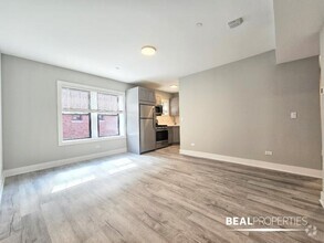 Building Photo - 2 bedroom in EVANSTON IL 60202