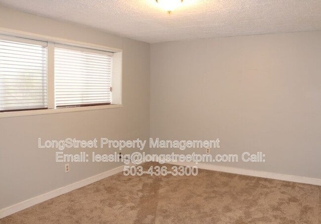 Building Photo - 1692 SW Reed Pl