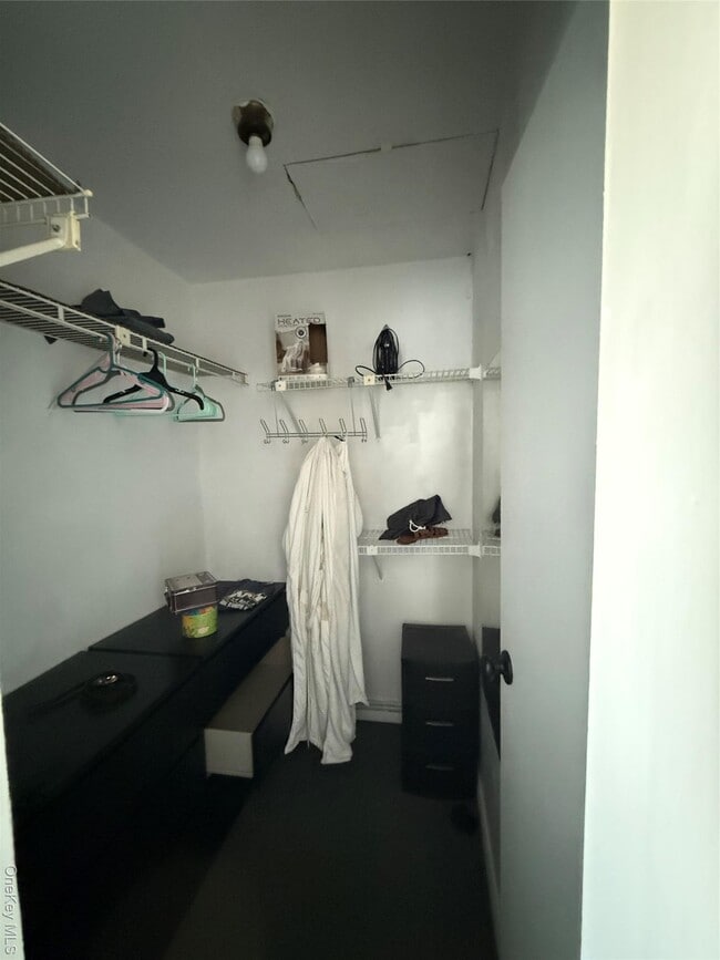 Building Photo - 32 Suffolk Rd