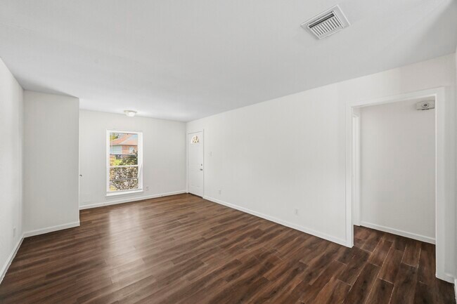 Building Photo - 7303 Housman
