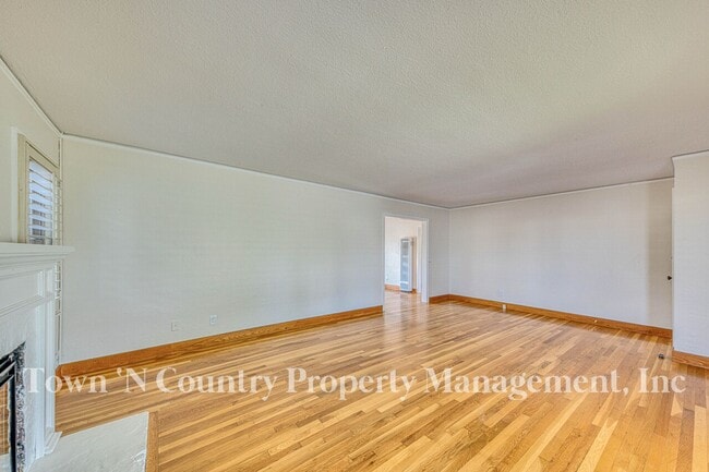 Building Photo - Charming 2BR/1BA Home in South Salinas!