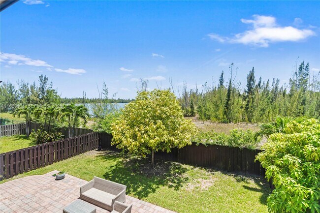 Building Photo - 9974 NW 86th Terrace