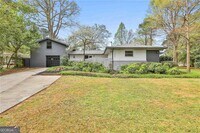 Building Photo - 2037 Lively Ridge Rd NE