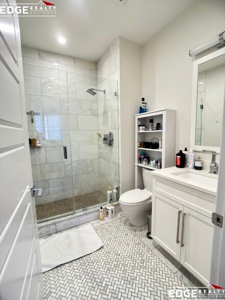 Building Photo - 205 E St. Unit 12N