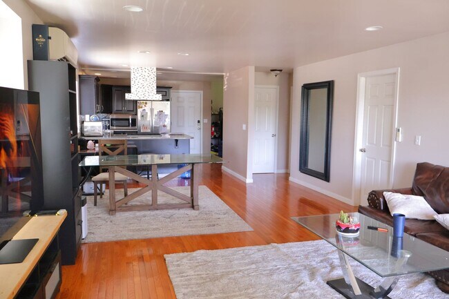 Building Photo - Fruitland Gem: 3BR/2BA with Finished Basement
